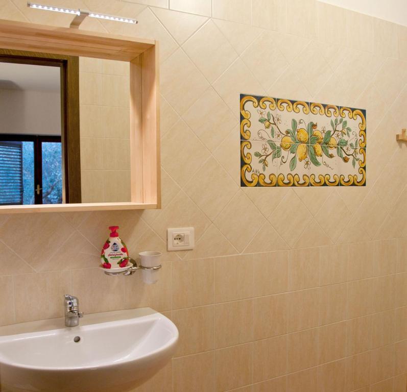 Hostal Casale Il Gheppio Laureana Cilento Habitación foto