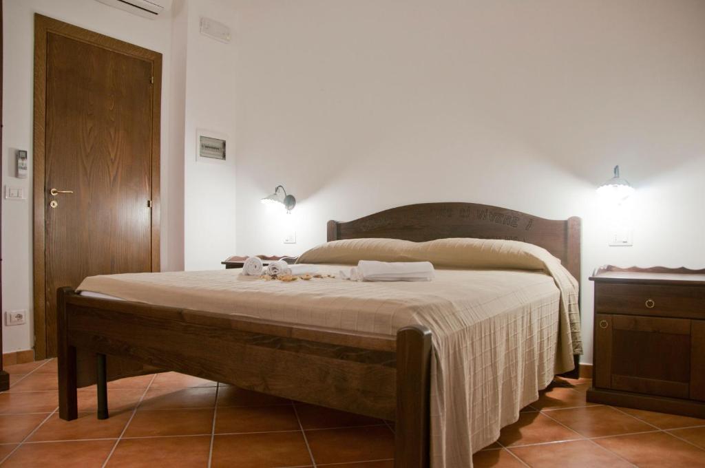 Hostal Casale Il Gheppio Laureana Cilento Habitación foto
