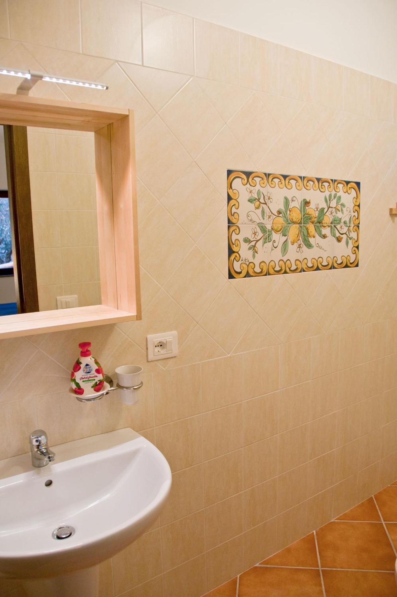 Hostal Casale Il Gheppio Laureana Cilento Exterior foto